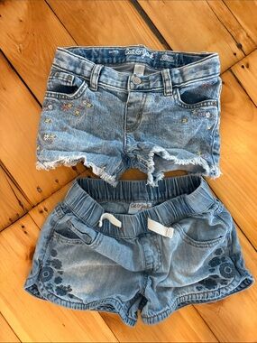 Cat & Jack Light Blue Denim Girls' Shorts Set with Floral Details 5T